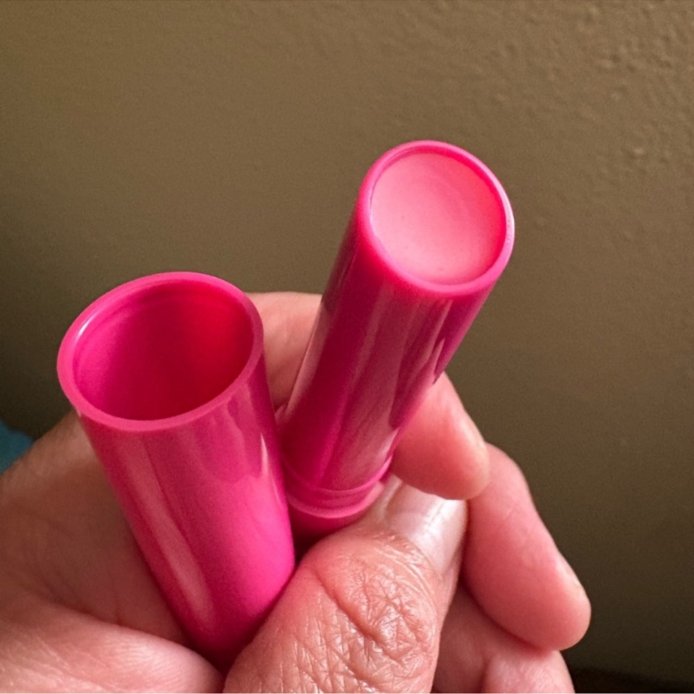 MAC Cosmetics SQUIRT PLUMPING GLOSS STICK in 13 AMPED Brand New Never Used. - Picture 9 of 13